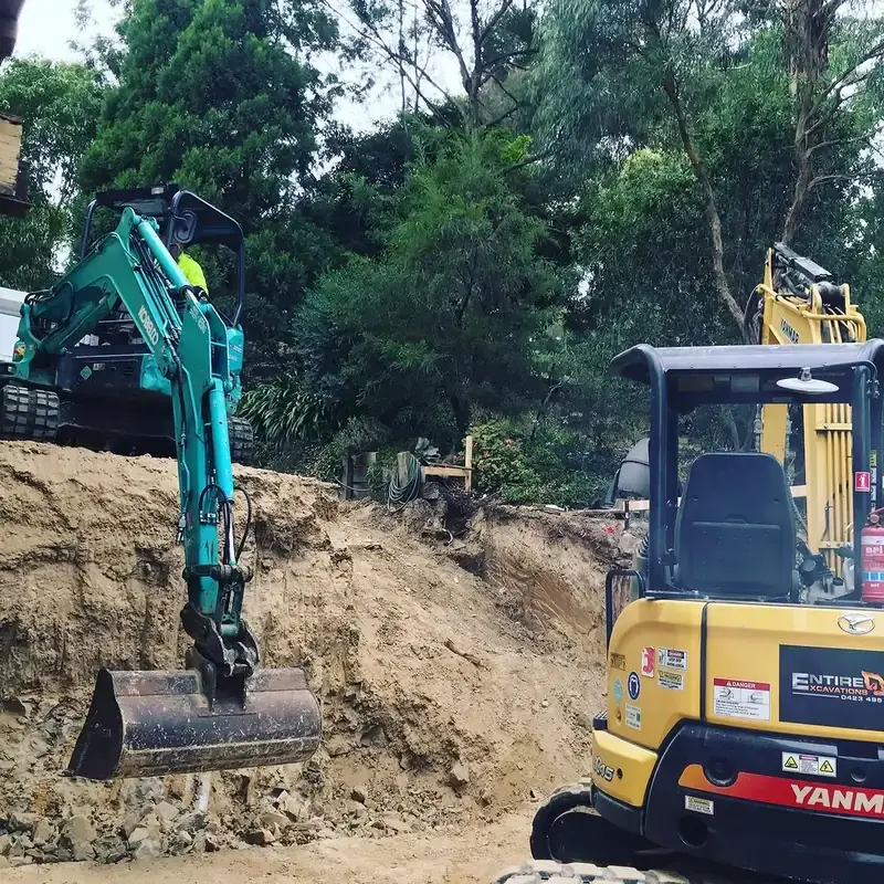 Two excavators on a Healesville job, Entire Excavations